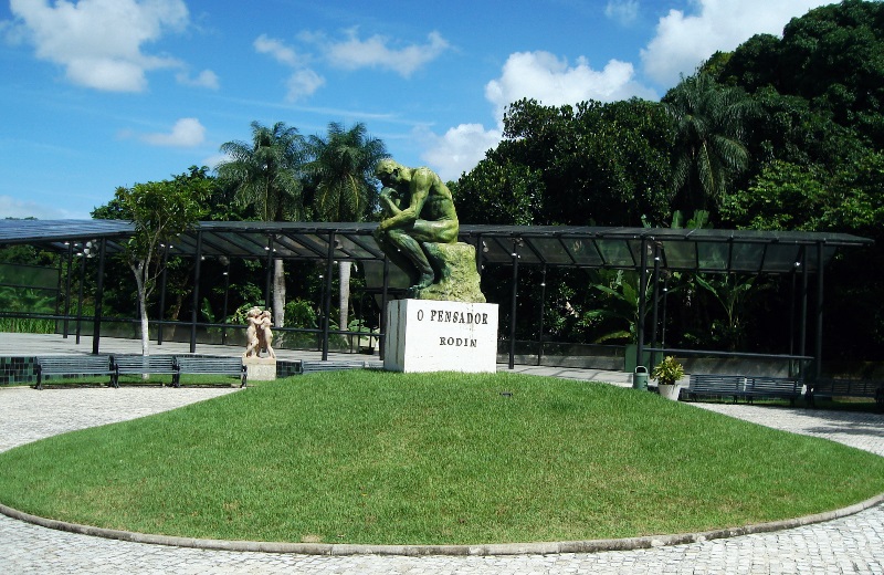Estátua de Rodin no Instituto Ricardo Brennand, em Recife