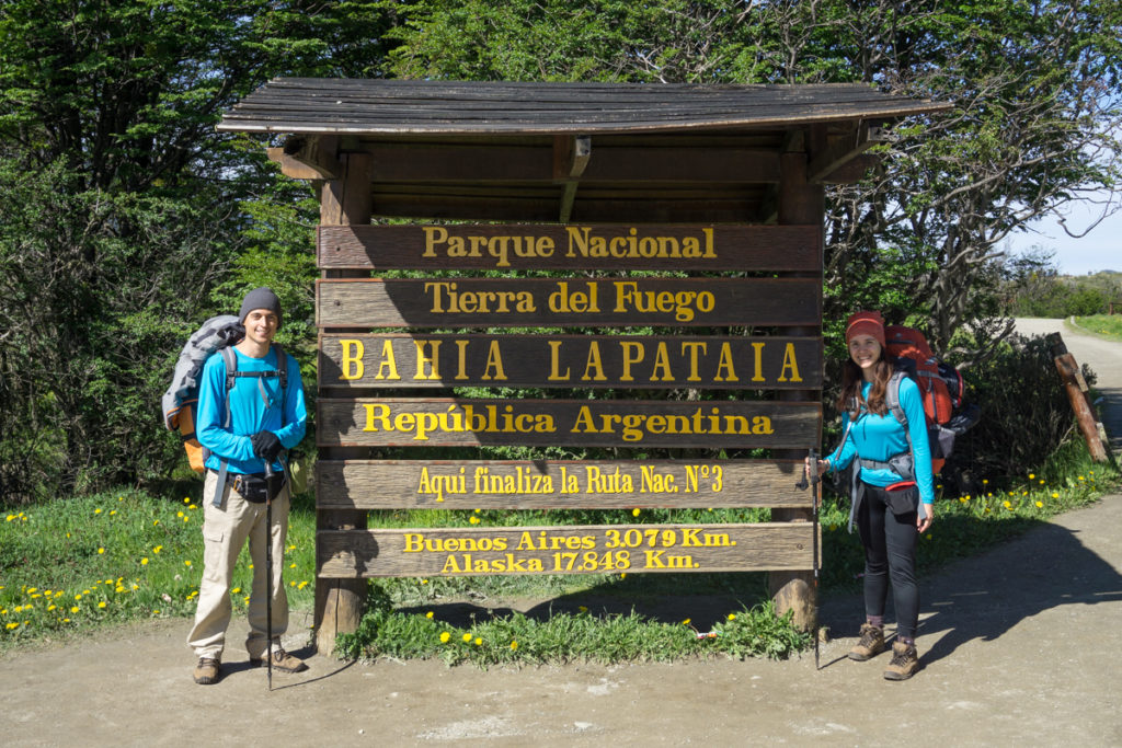 Fim da Ruta Nacional 3 na Bahia Lapataia, Parque Nacional Tierra del Fuego em Ushuaia, ArgentinaParque Nacional Tierra del Fuego em Ushuaia, Argentina