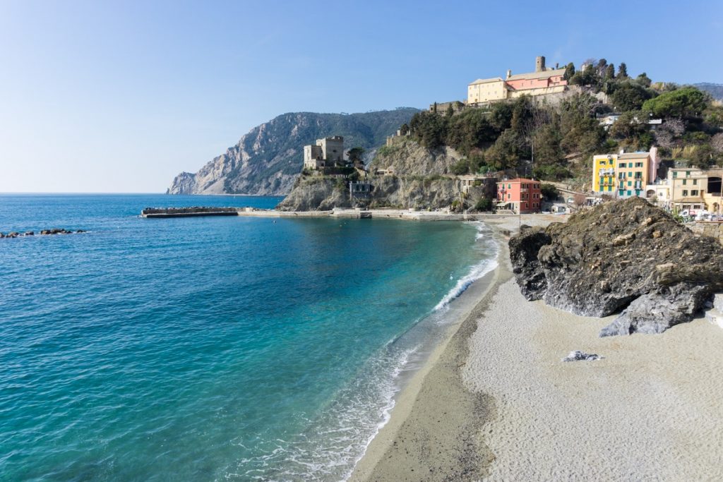 Praia de Monterosso al Mare, Parque Nacional de Cinque Terre, Ligúria, Itália