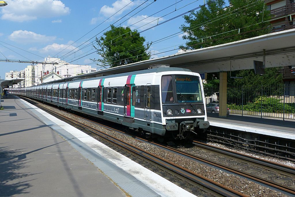 RER, um Trem Regional em Paris.